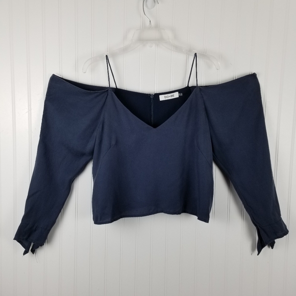 Do+BE Cropped Top Shirt Shoulder Cut Out Off Shoulder Womens Large Long Sleeve - Picture 10 of 10